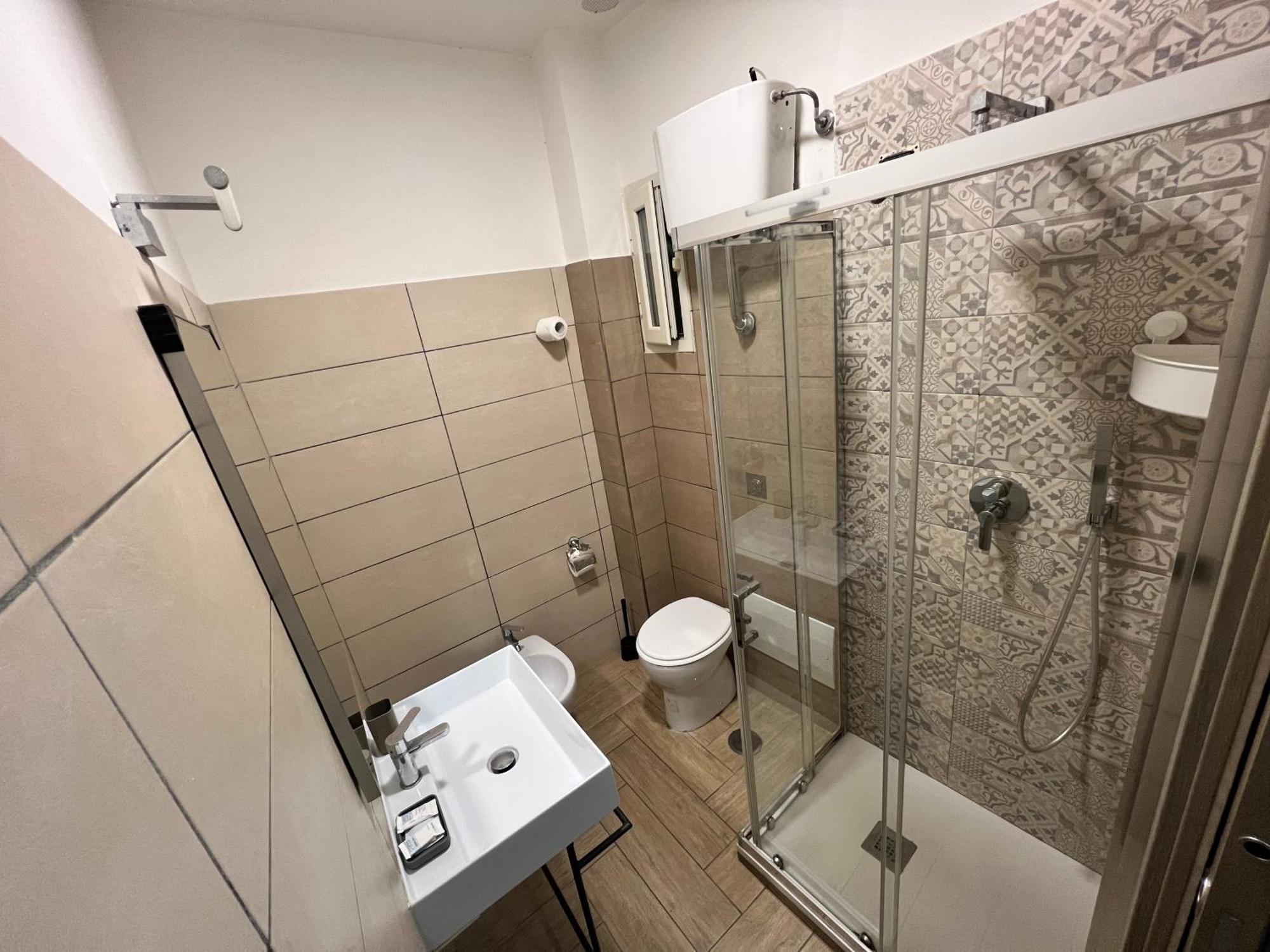 Dei Gerolomini Hotel Наполи Екстериор снимка
