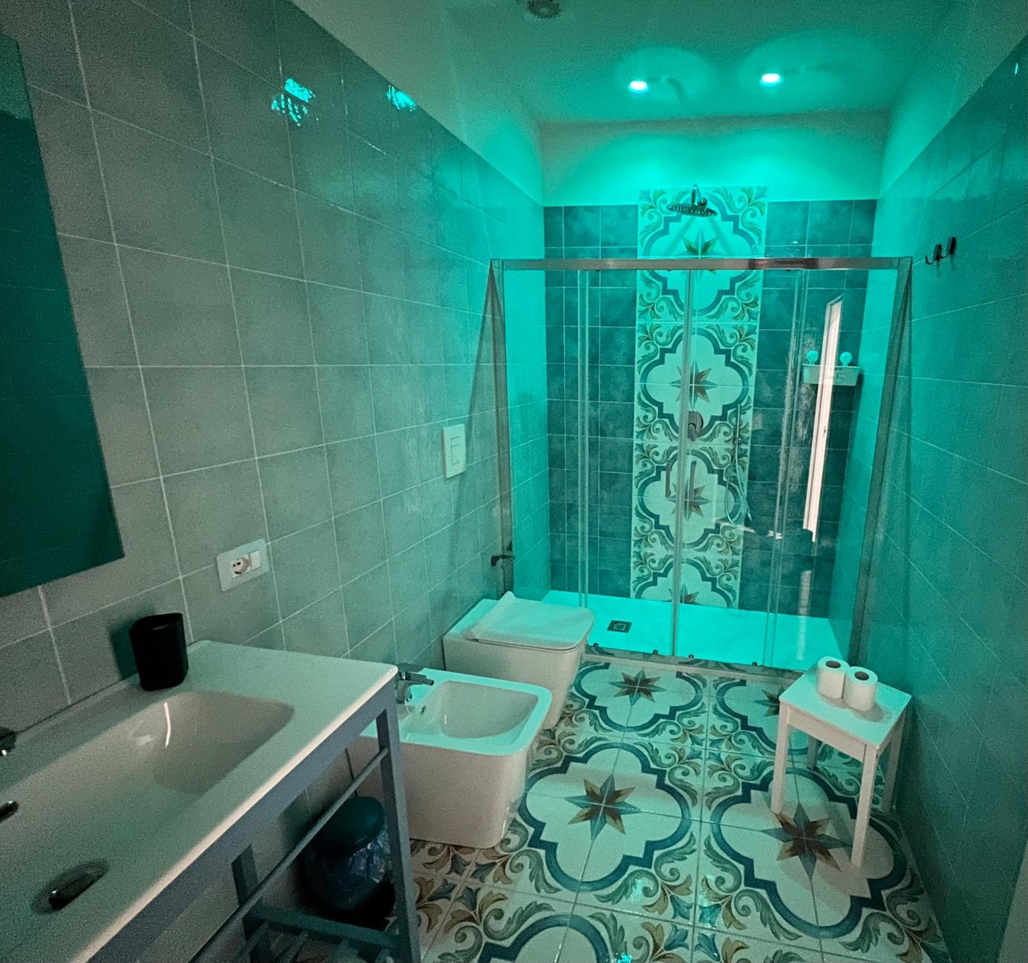 Dei Gerolomini Hotel Наполи Екстериор снимка