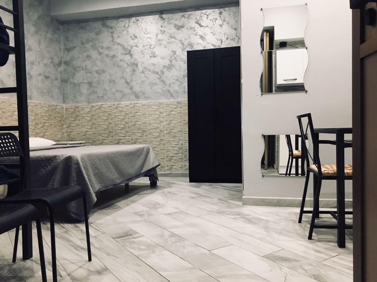Dei Gerolomini Hotel Наполи Екстериор снимка