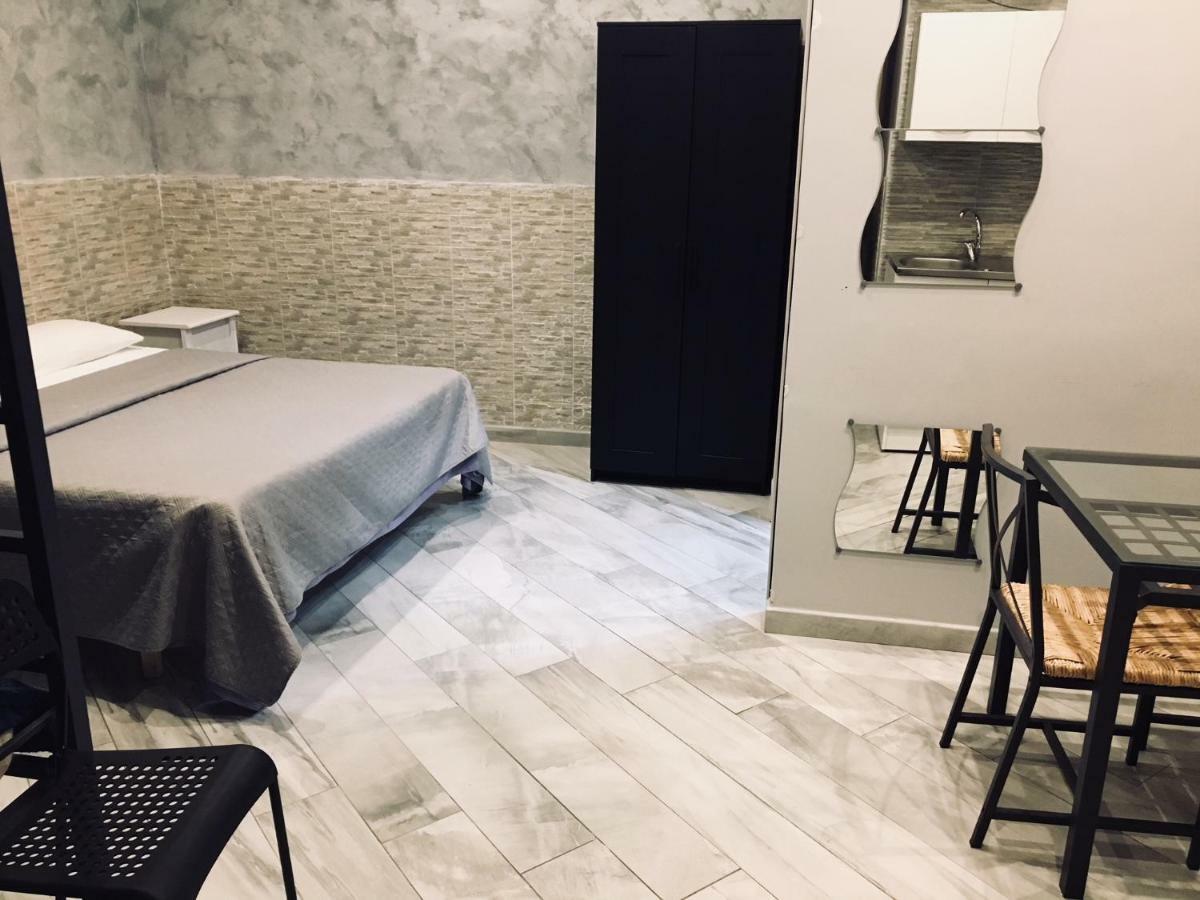 Dei Gerolomini Hotel Наполи Екстериор снимка