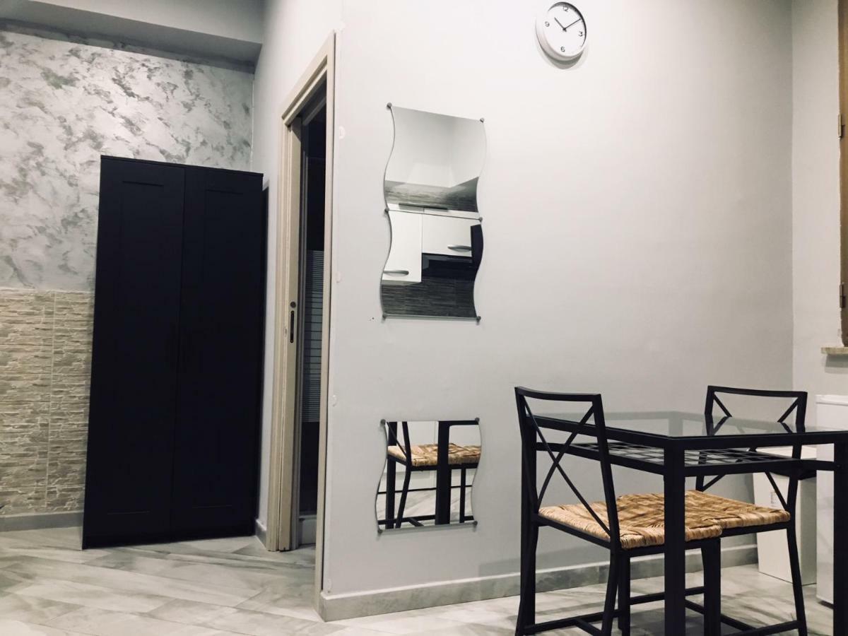 Dei Gerolomini Hotel Наполи Екстериор снимка