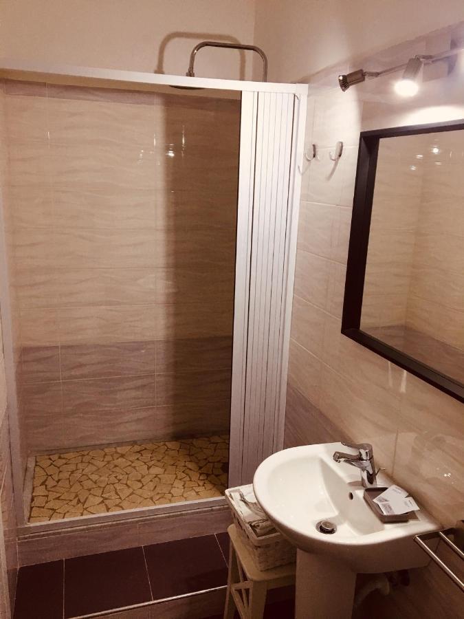Dei Gerolomini Hotel Наполи Екстериор снимка